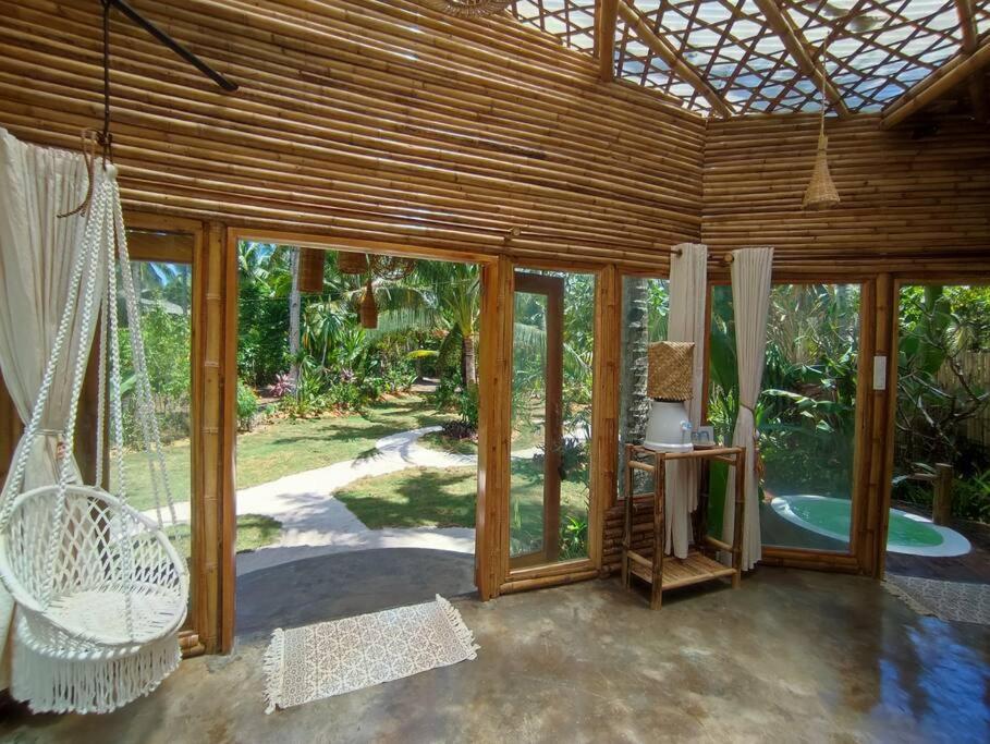 The Bamboo Houses - Tropical Garden & Empty Beach General Luna  Exterior photo