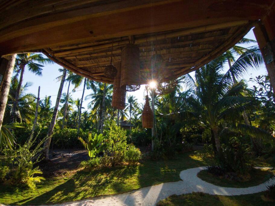 The Bamboo Houses - Tropical Garden & Empty Beach General Luna  Exterior photo