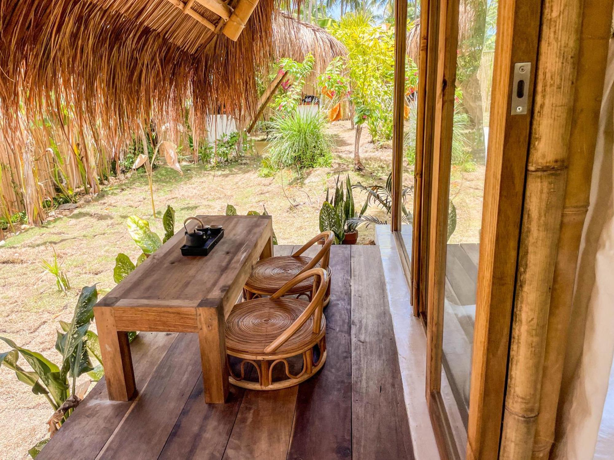 The Bamboo Houses - Tropical Garden & Empty Beach General Luna  Exterior photo