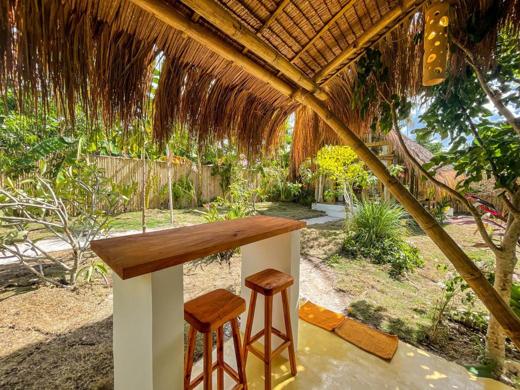 The Bamboo Houses - Tropical Garden & Empty Beach General Luna  Exterior photo